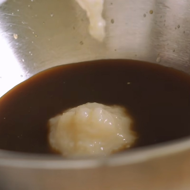 Step 1 Prepare the pouring sauce for Japanese-style beef steak rice