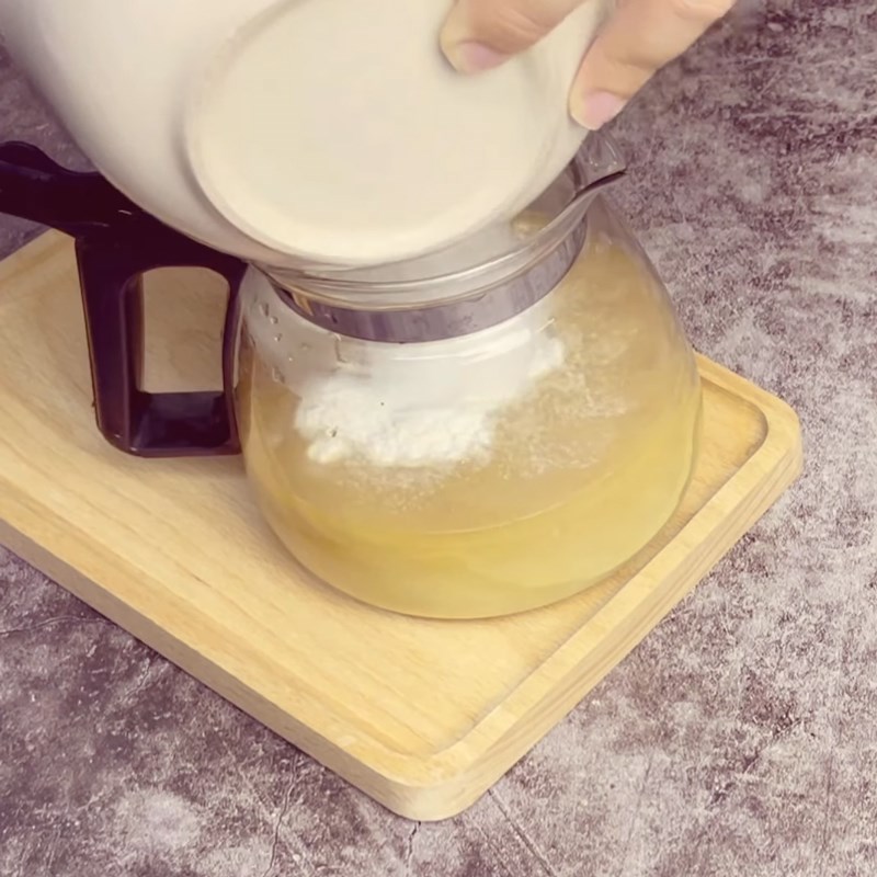 Step 2 Make milk tea Burnt egg cream milk tea