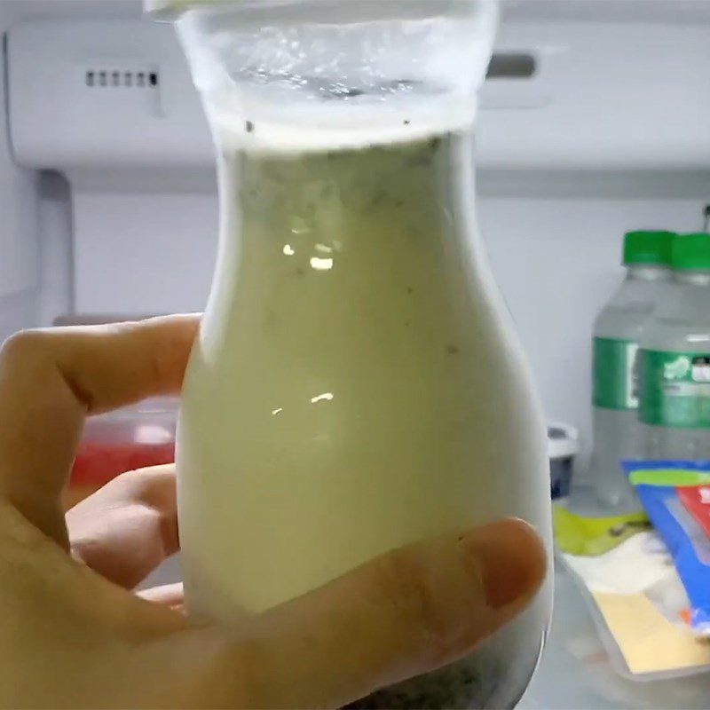 Step 3 Chill the milk tea Cold brew milk tea