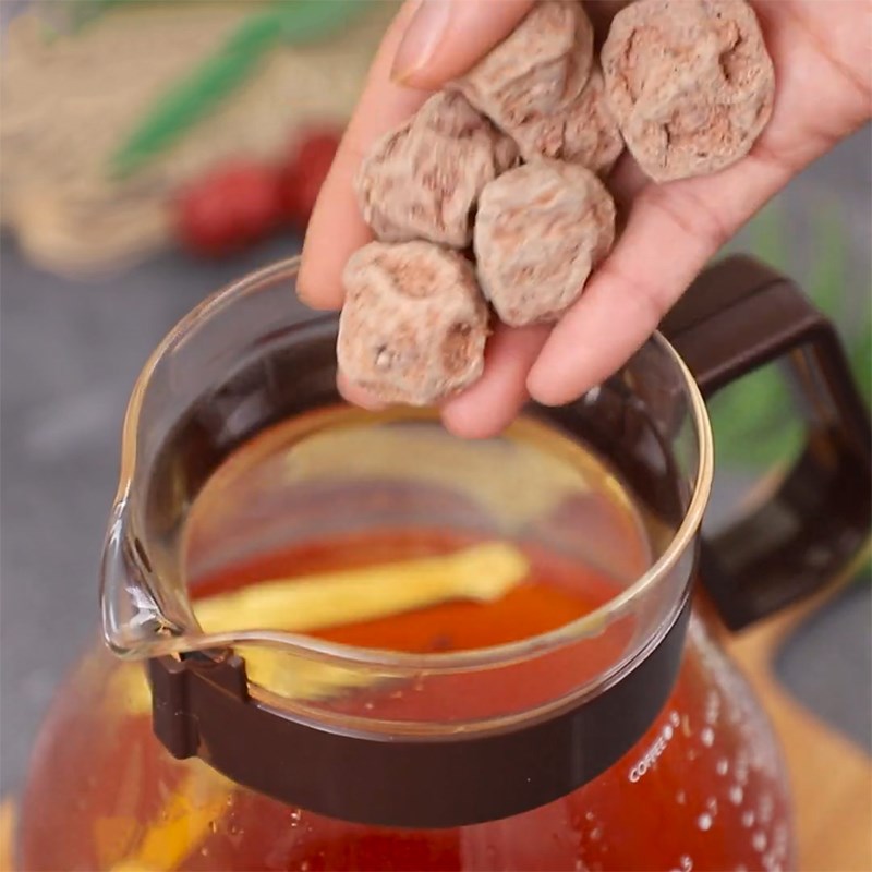 Step 2 Brew tea with the mixture of Lipton licorice tea