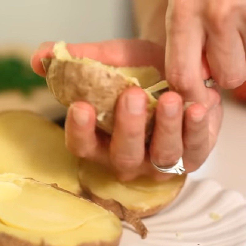 Step 3 Sauté the filling Simple baked potato with egg