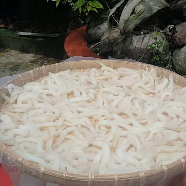 Step 2 Drying the radish Sweet and sour pickled radish