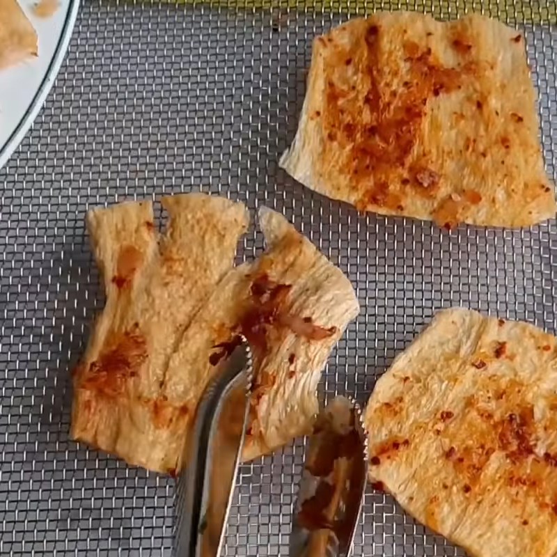 Step 4 Sun drying Vegetarian Manta Ray Fish