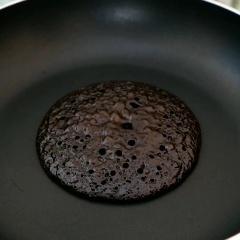 Step 4 Fry the pancakes Oreo pancake with milk cream filling