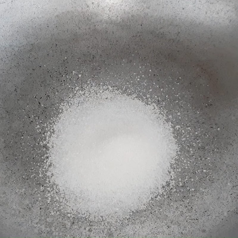 Step 3 Butter sugar frying Butter fried sweet potatoes