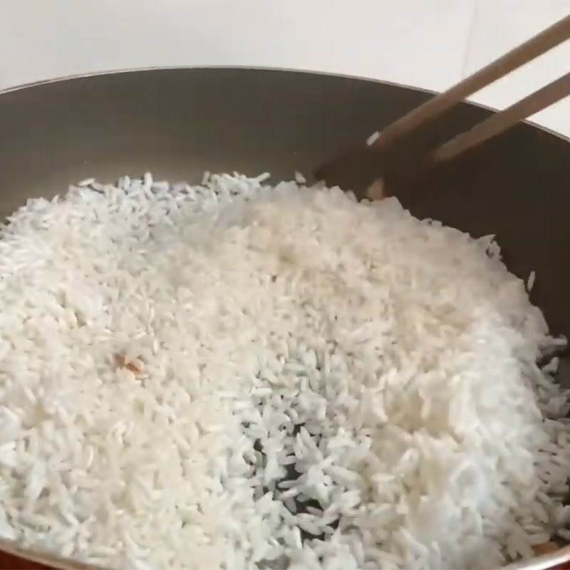 Step 5 Toasting Rice Chicken Porridge with Perilla