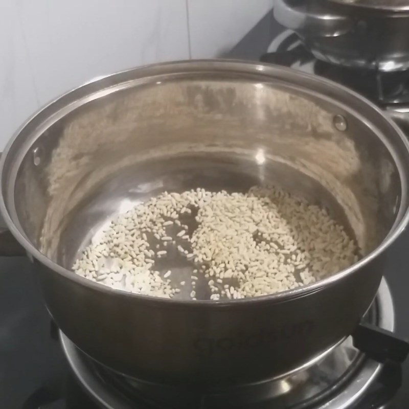 Step 2 Roast Rice for Duck Egg Porridge with Mung Beans