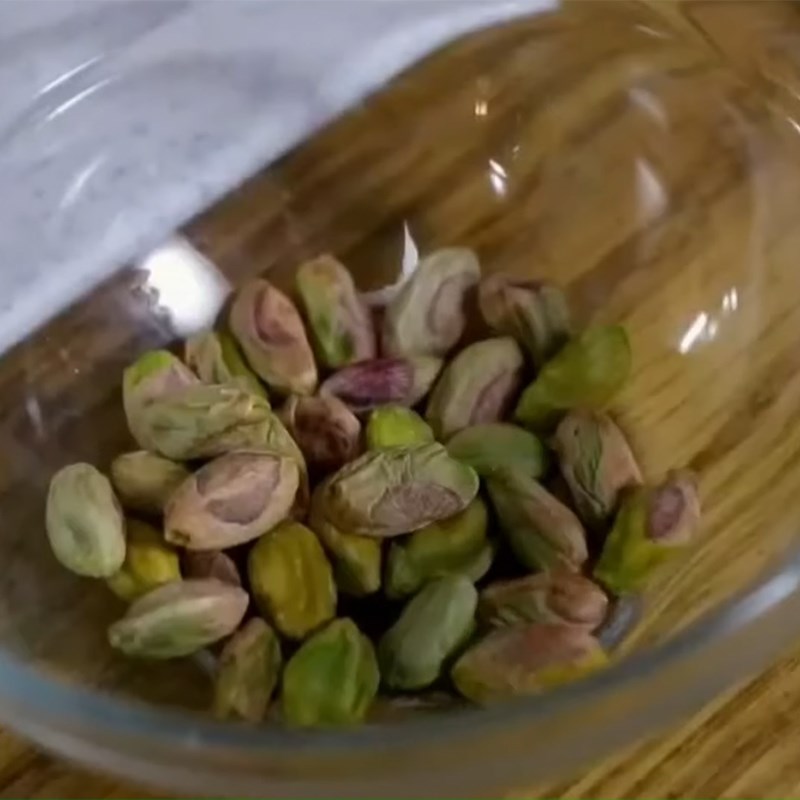 Step 2 Roast the pistachios Seared foie gras