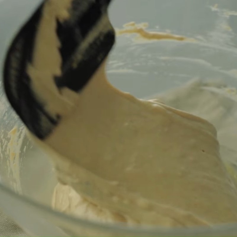 Step 2 Sifting and mixing flour for Tiramisu dalgona candy