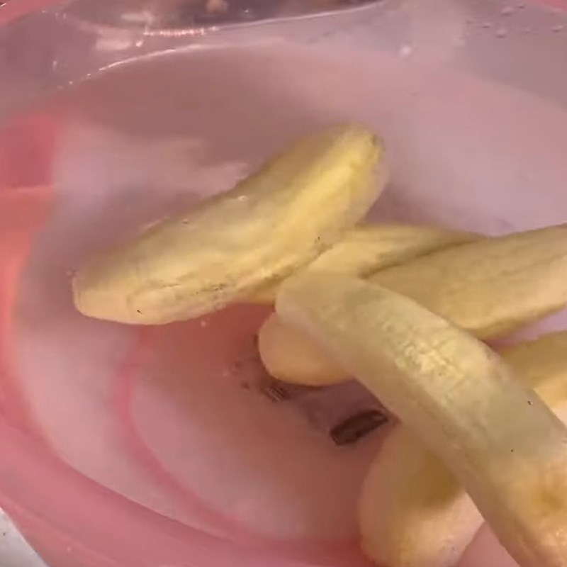 Step 2 Wash banana Dried banana