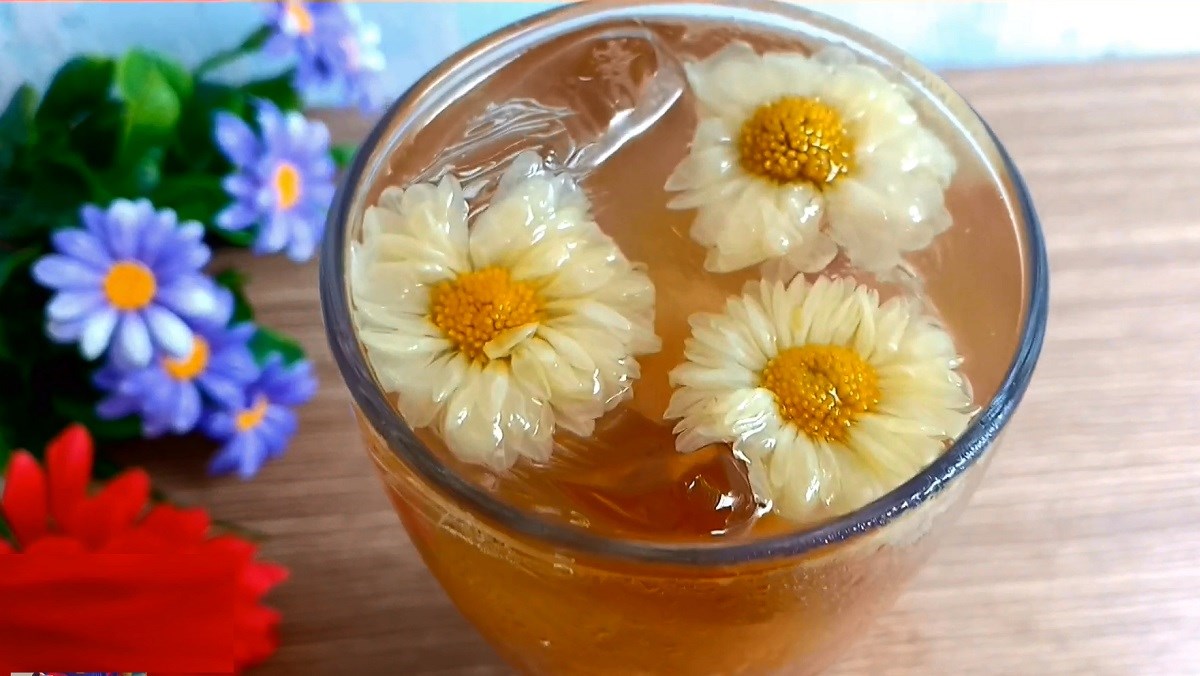 Chrysanthemum ginseng with longan