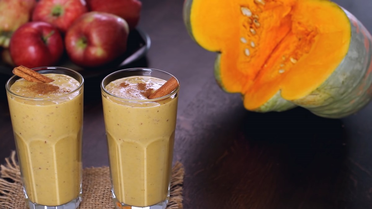 4 ways to make delicious and nutritious pumpkin smoothies that help gain weight effectively 23 Pumpkin Apple Banana Smoothie