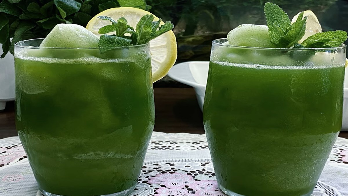 4 Ways to Make Refreshing Lemon Smoothies to Beat the Summer Heat 2 Mint Lemonade
