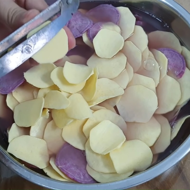 Step 1 Preparing sweet potatoes Butter Fried Sweet Potatoes