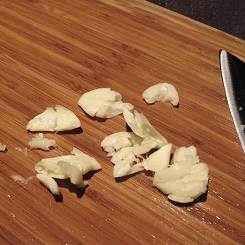 Step 1 Prepare water celery with beef stir-fry