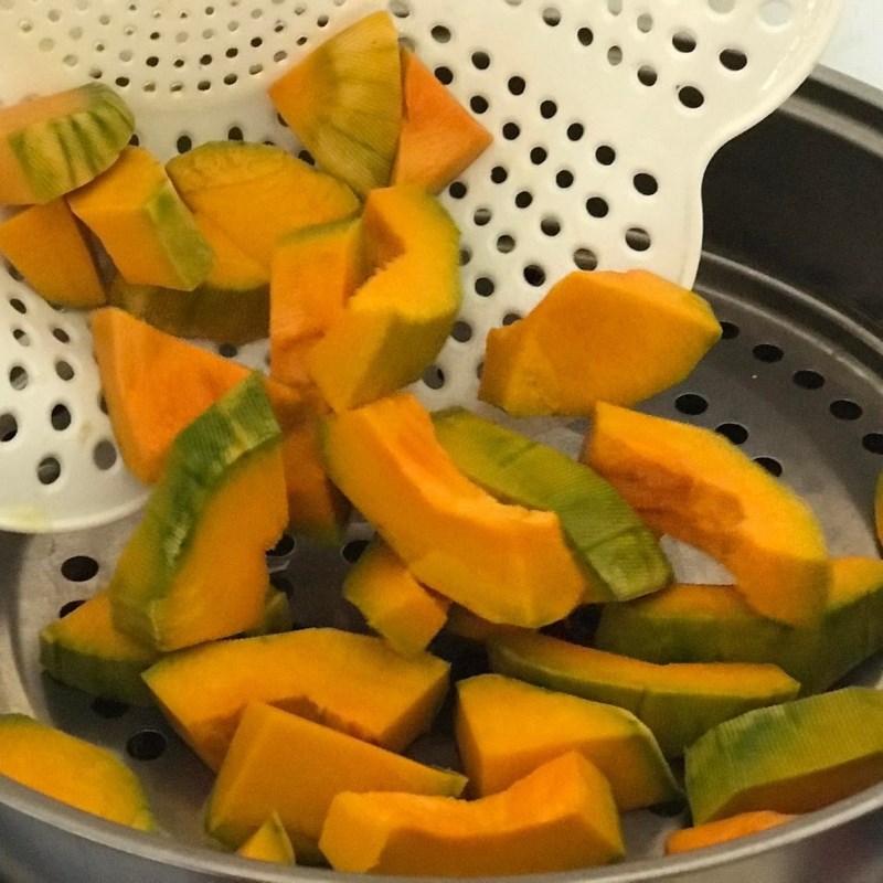 Step 1 Prepare Pumpkin Chia Seed Smoothie