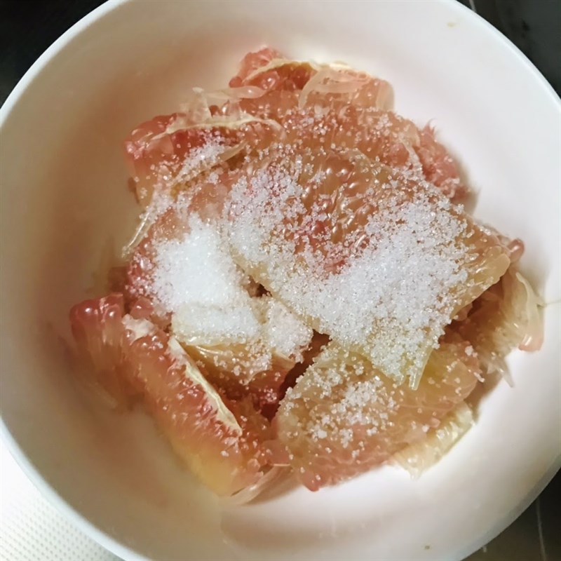 Step 1 Prepare the grapefruit Grapefruit juice