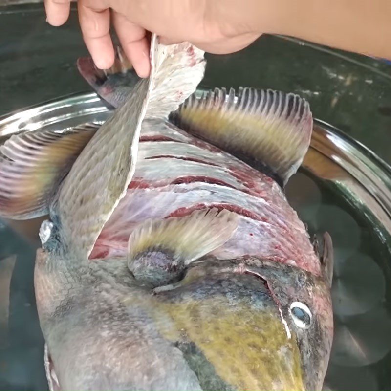 Step 1 Prepare the fish Grilled Bullhead Fish with Satay