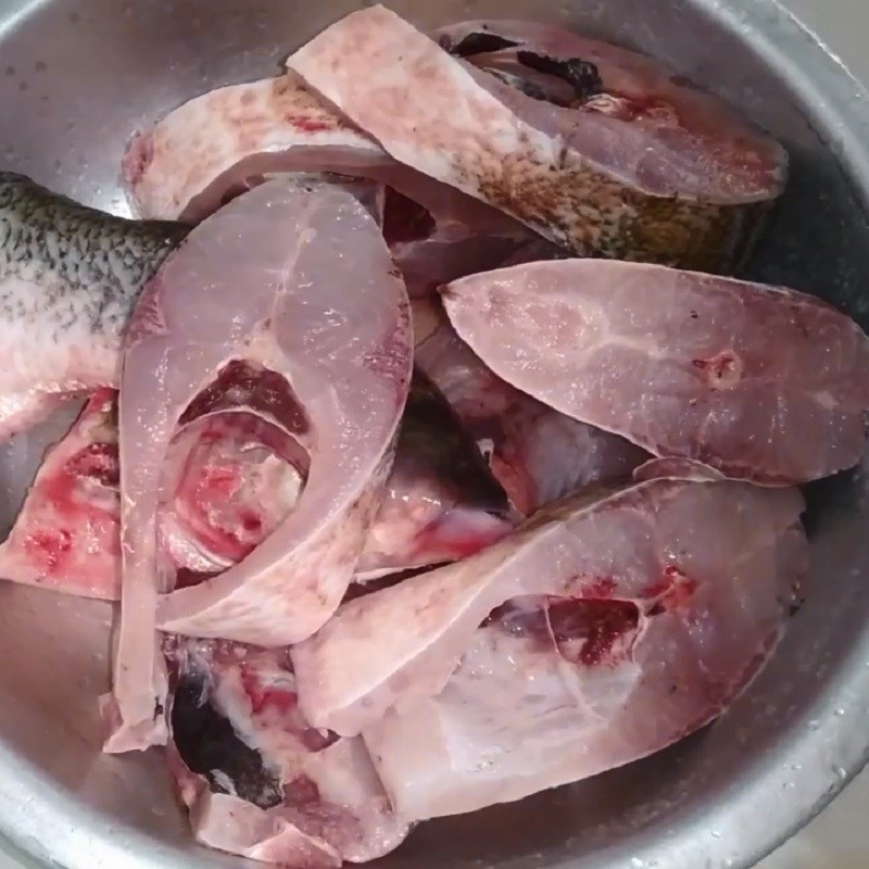 Step 1 Prepare the fish Beer Steamed Catfish