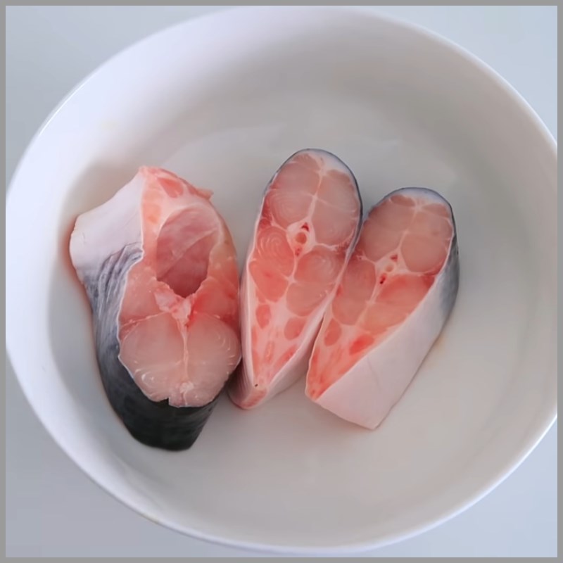 Step 1 Prepare catfish Ginger-braised catfish