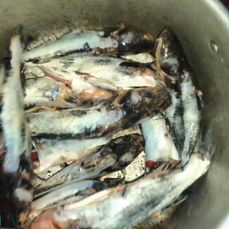 Step 1 Prepare beef fish Sour soup with beef fish