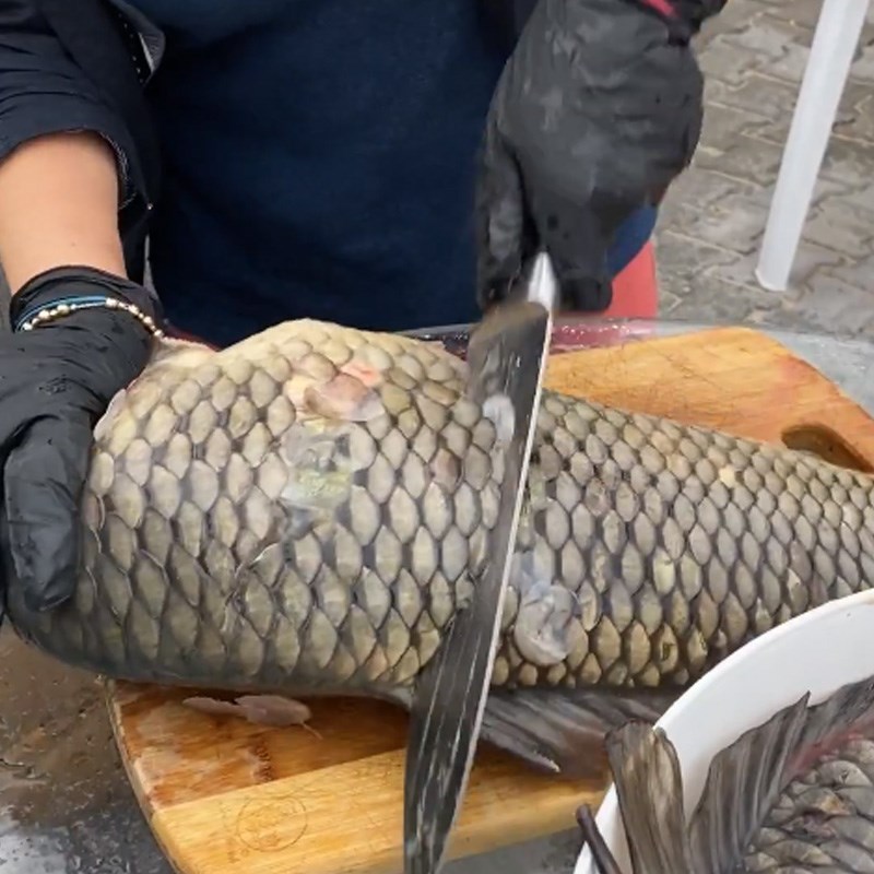 Step 1 Prepare the carp Fried Carp Wrapped in Rice Paper