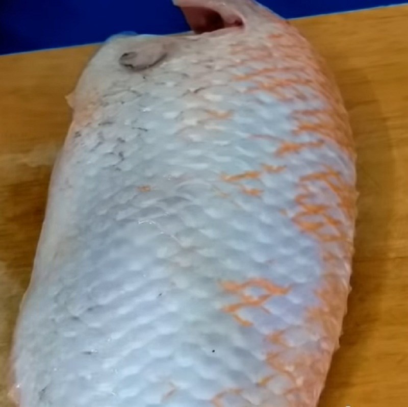 Step 1 Prepare red tilapia Braised red tilapia with salt