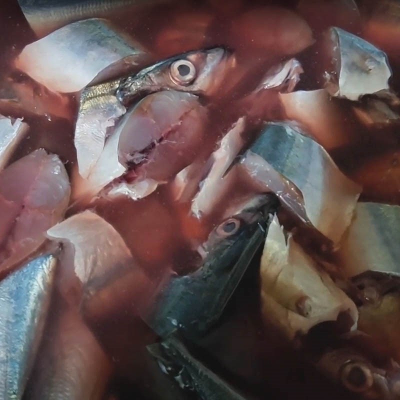 Step 1 Prepare mackerel for Mackerel Fish Sauce