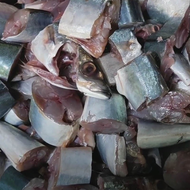 Step 1 Prepare mackerel for Mackerel Fish Sauce