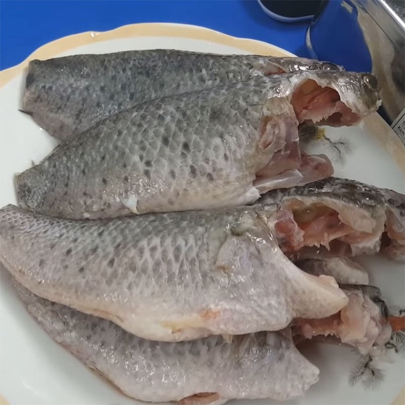 Step 1 Prepare the Snakehead Fish Sweet Potato Soup with Snakehead Fish