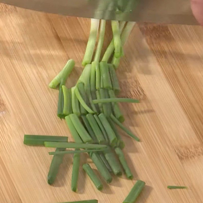 Step 2 Preparation of vegetables for spicy sour rib hotpot