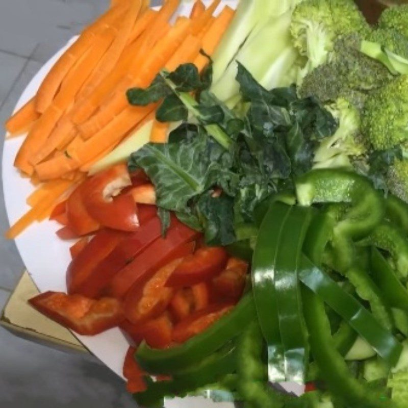 Step 2 Prepare the vegetables Stir-fried chicken gizzards with mixed vegetables