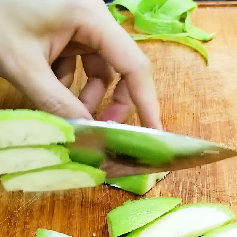 Step 2 Prepare the vegetables Duck salad with watercress and green bananas (duck salad mixed thoroughly)