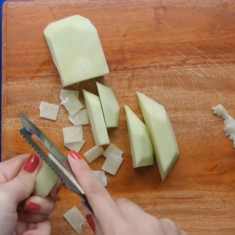 Step 1 Prepare various vegetables for Thai-style pig ears