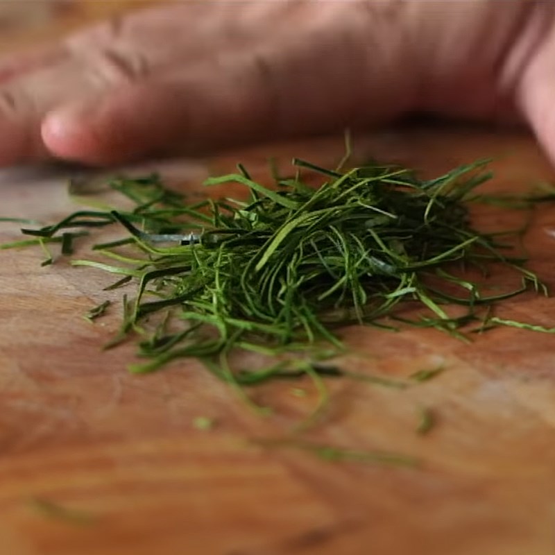 Step 1 Prepare vegetables and spices for Thai-style fried shrimp cake