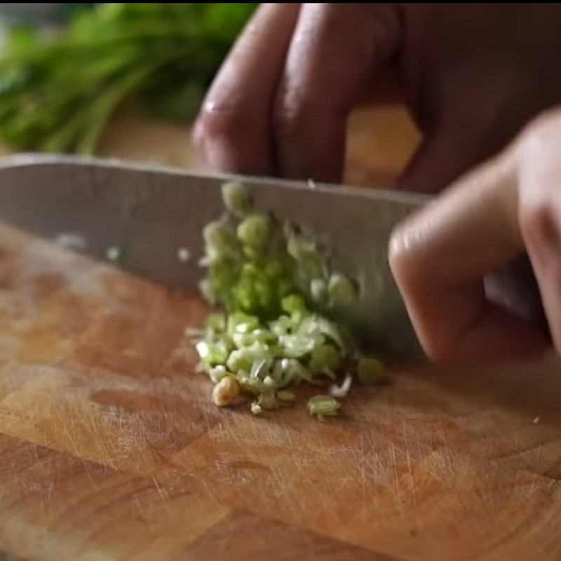 Step 1 Prepare vegetables and spices for Thai-style fried shrimp cake