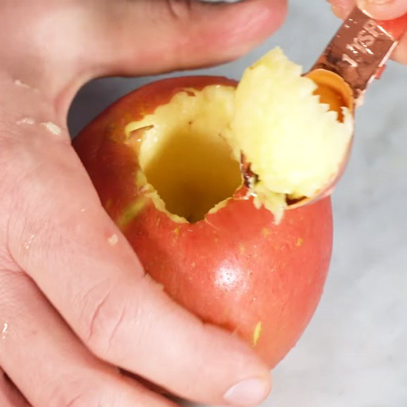 Step 1 Prepare the ingredients for Caramel Baked Apples
