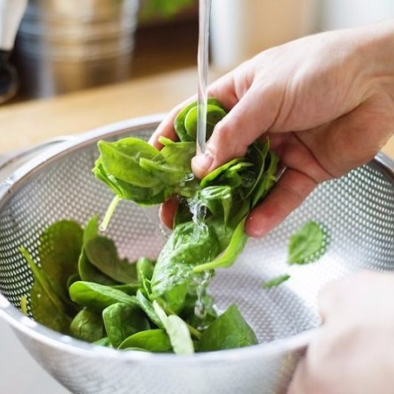 Step 1 Prepare the ingredients for Spinach Green Grape Smoothie