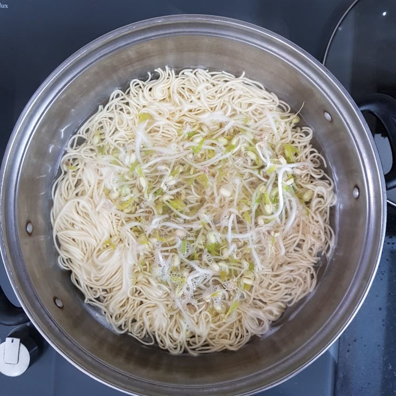Step 1 Prepare the ingredients Beef noodles