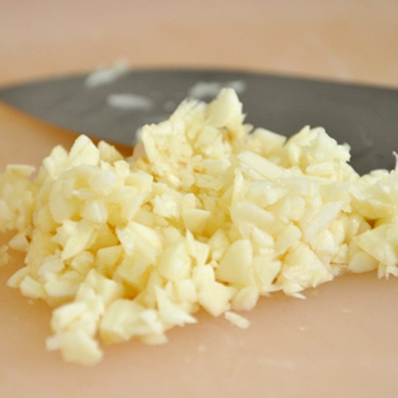 Step 1 Prepare the ingredients for Stir-fried Garlic Mushrooms