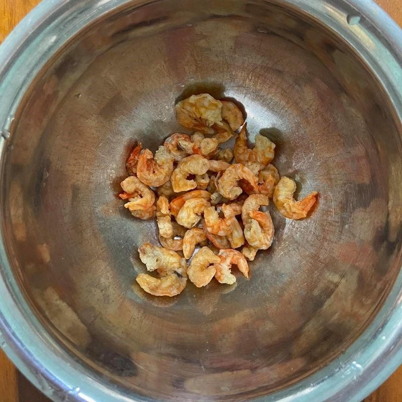 Step 1 Prepare the Ingredients for Stir-fried Bottle Gourd with Dried Shrimp