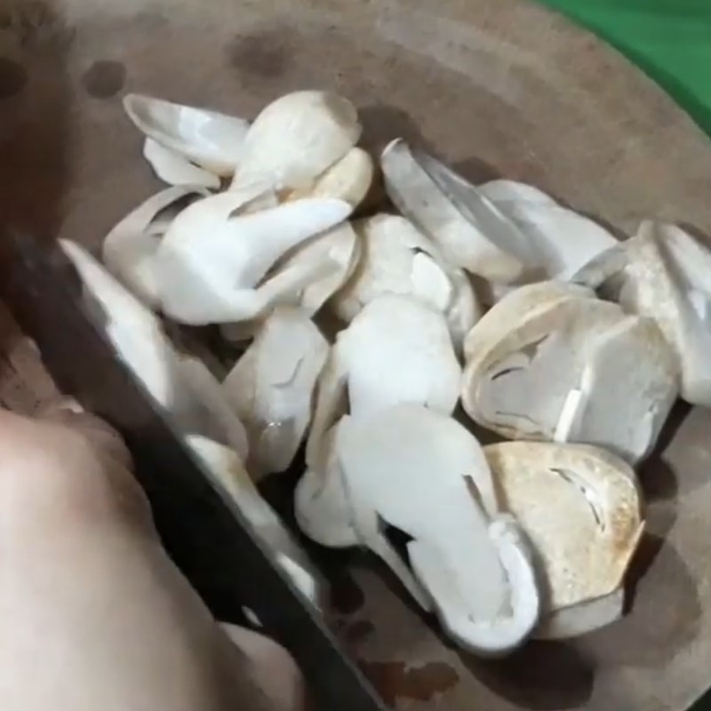 Step 1 Prepare the ingredients for Vegetarian bitter melon soup with tofu and straw mushrooms