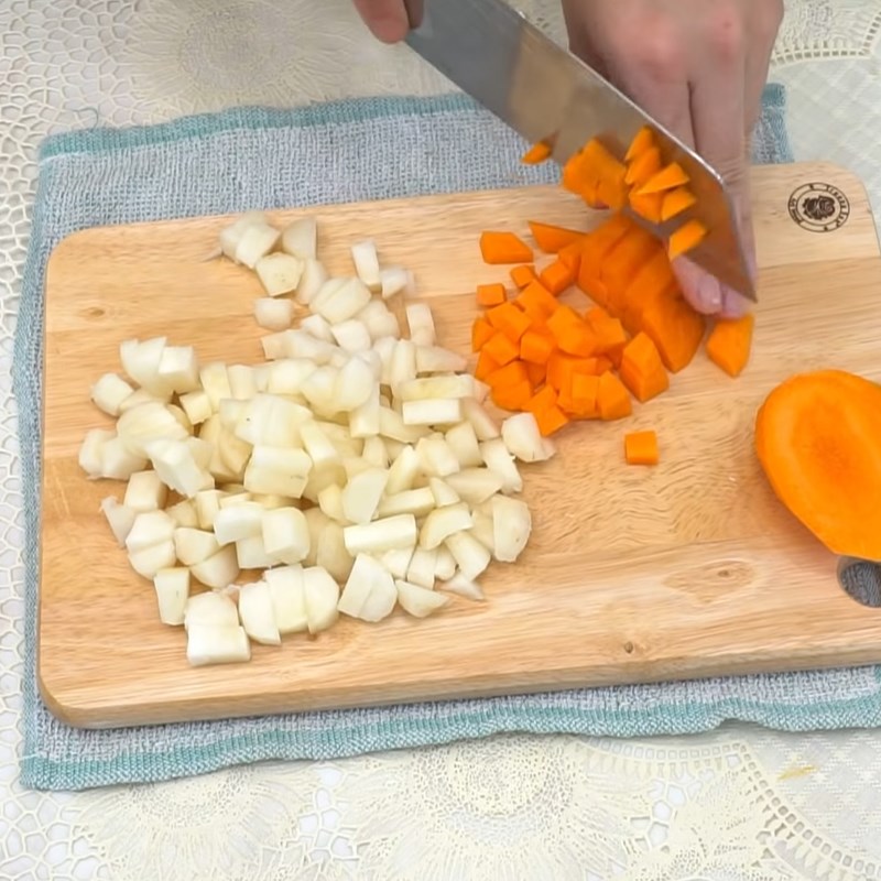Step 1 Prepare the ingredients for Lotus Seed Spring Rolls