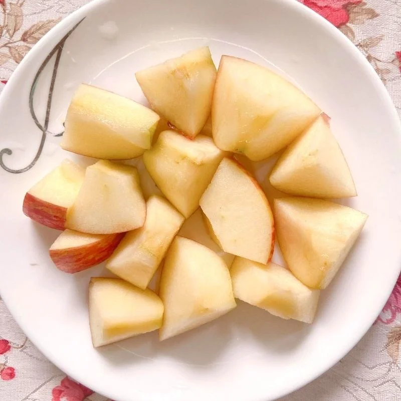 Step 1 Prepare the ingredients for Guava Apple Juice