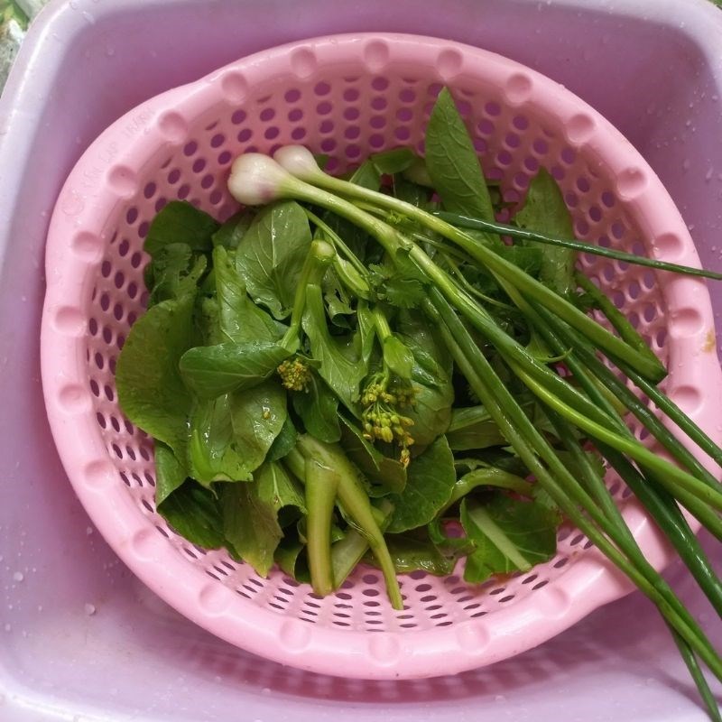 Step 1 Prepare the ingredients for Fresh Prawn Mustard Greens Soup