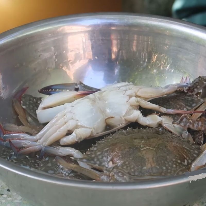 Step 1 Prepare the ingredients for Crab noodle soup with coconut milk