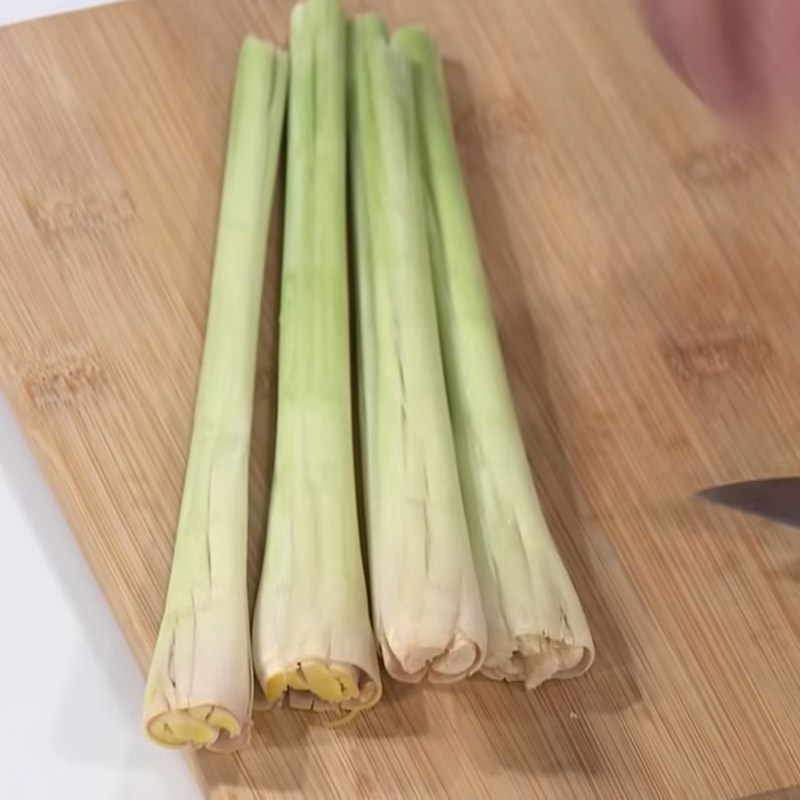 Step 2 Prepare the remaining ingredients Grilled Eel with Lemongrass and Chili