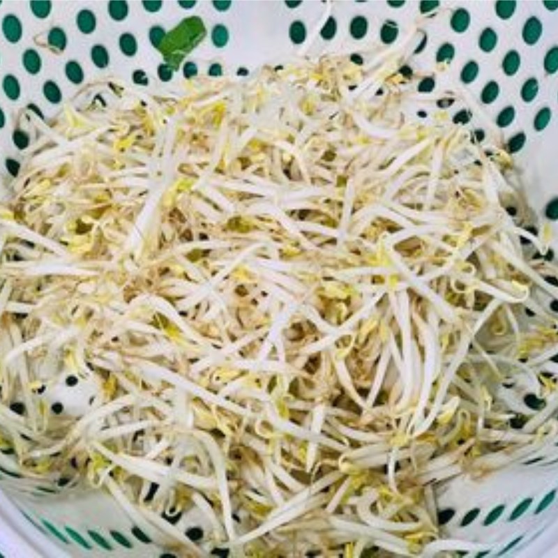 Step 2 Prepare the remaining ingredients for Bean Sprout Salad with Pork Heart