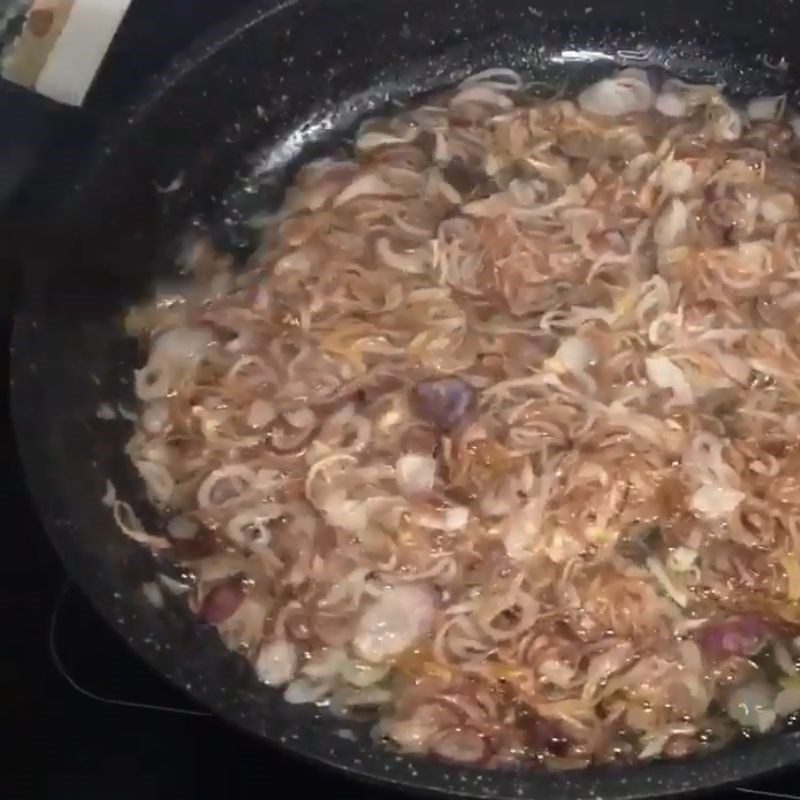 Step 5 Prepare the remaining ingredients for mushroom shrimp meat porridge