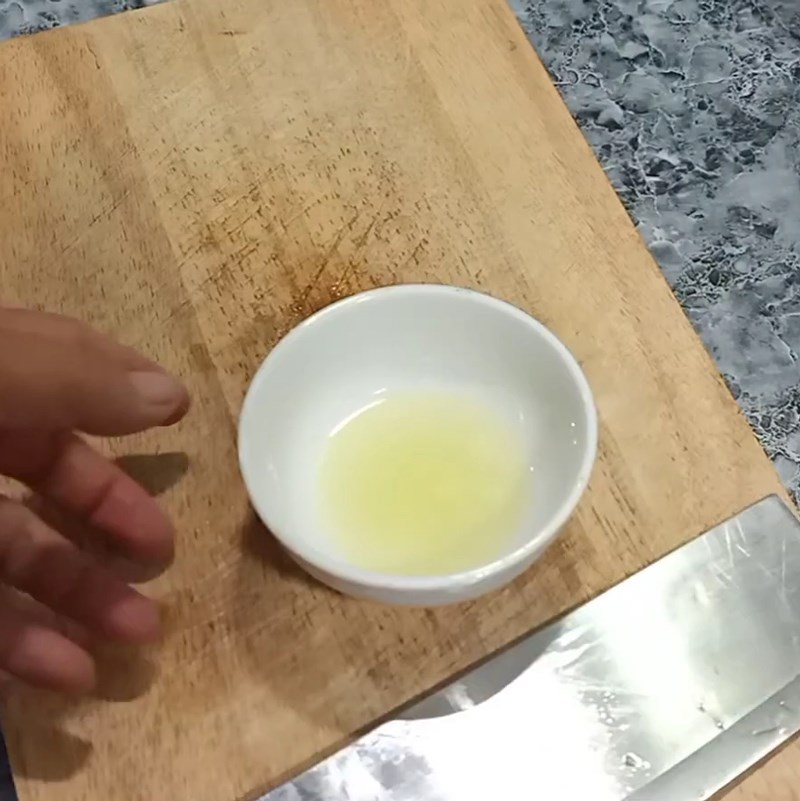 Step 4 Prepare the remaining ingredients Shrimp salad with water spinach